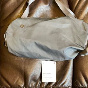 Lululemon gray Fast Track Bag.  Nearly new.